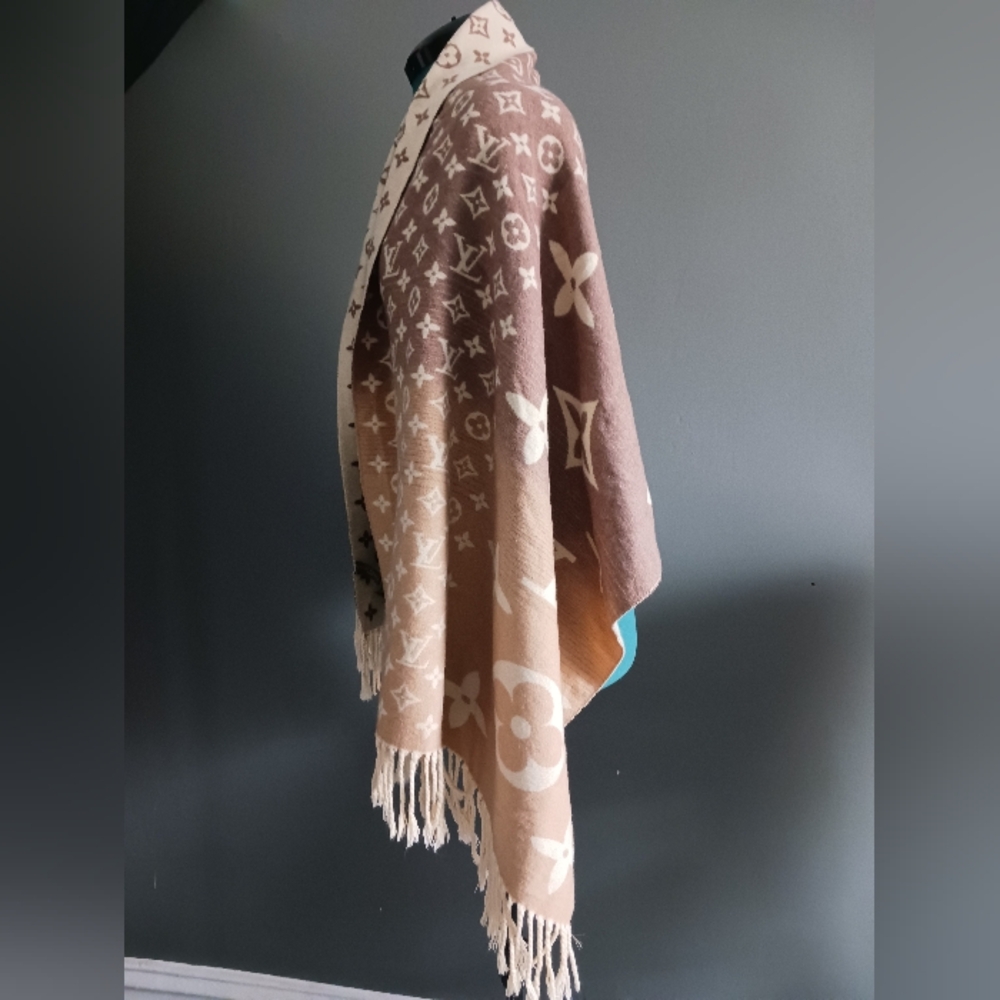 Louis Vuitton Cashmere/ Silk Wrap, Scarf 25" x 72" - Picture 2 of 7